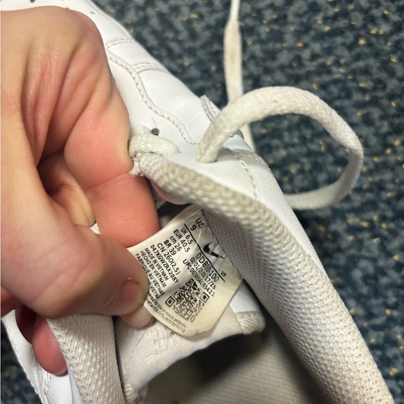 Nike Air Force 1 triple white - Picture 12 of 12